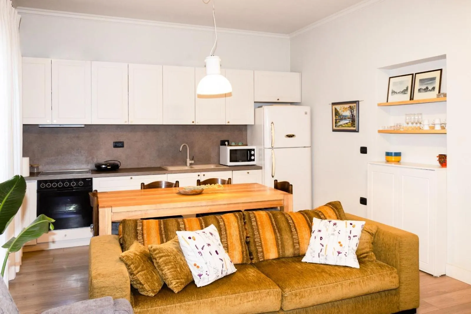 G House Apartment Tirana 0*,